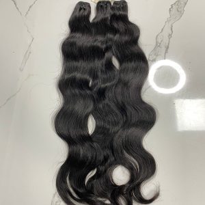 Alternative view of Natural Wavy 100% Raw Hair Bundle